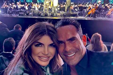 RHONJ fans shocked by Teresa Giudice’s overuse of ‘photoshop’ as star shares new pic with fiancé..