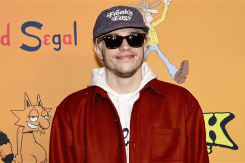 Pete Davidson Skipped Last Weekend’s ‘SNL’ But Not Because Of Covid Worries