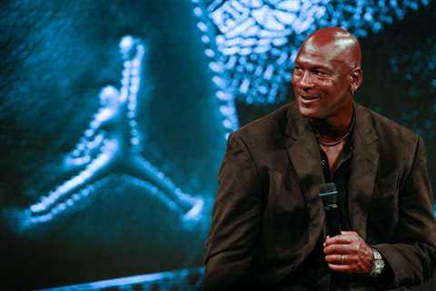 Michael Jordan Surprisingly Refuses to Wear a Specific Kind of Shoe Off the NBA Court: ‘He’s Not a..
