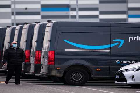 A former Amazon delivery contractor is suing the tech giant, saying its performance metrics made it ..