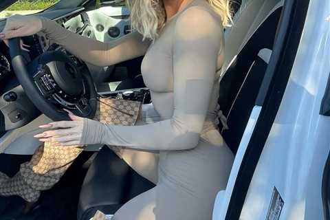 Khloe Kardashian fans shocked by her ‘creepy’ long, pale hands in new photo & accuse her of..