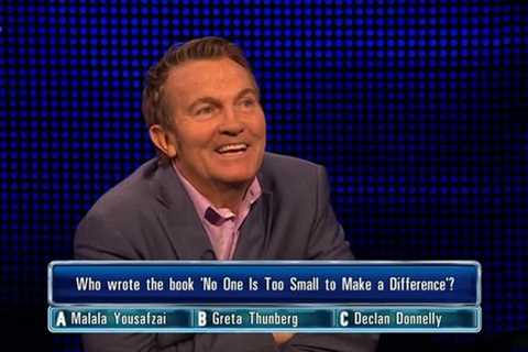 The Chase’s Bradley Walsh completely loses it after brutal swipe at Declan Donnelly’s height