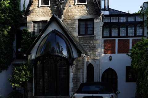 Inside This Morning star Vanessa Feltz’s incredible Gothic-style home