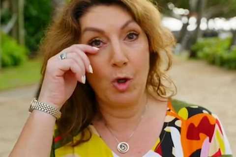 Jane McDonald bursts into tears as Caribbean travel show takes emotional turn