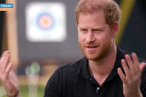 Royal staff slam Prince Harry over ‘protecting’ Queen comments and say duke ‘needs to think before..