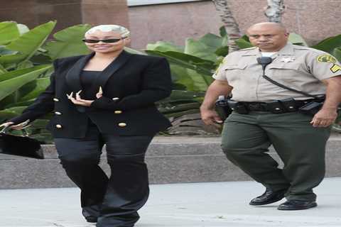 Blac Chyna slammed by Kardashian lawyer for bringing her ‘$100K Hermes bag’ to court trial despite..