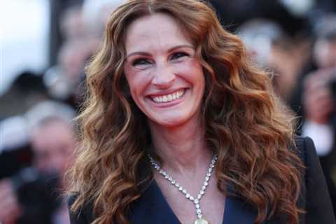 How I Recreated Julia Roberts’ Voluminous Waves In Under 30 Minutes With One Simple Tool