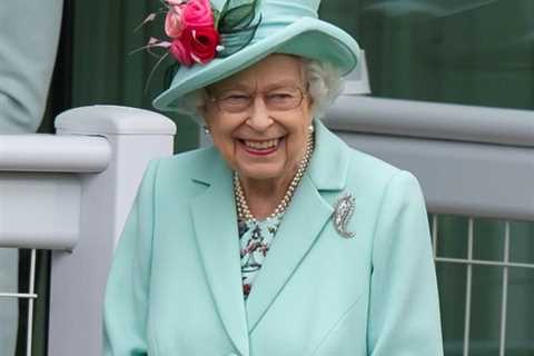 The Queen ready to roast bookies at sweltering Royal Ascot with a Reach For The Moon win to cost..