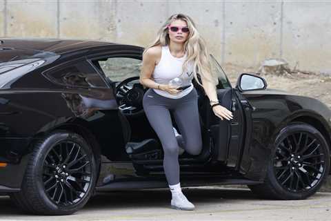 Chloe Sims shows off £55k Ford Mustang as she arrives at the gym in Essex