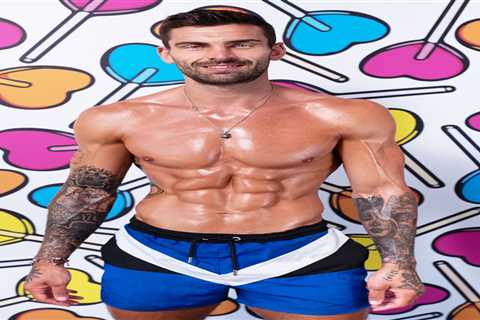 What did Adam Collard do on Love Island? Who did he couple up with and who did he dump?