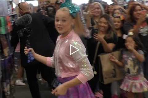 Dance Moms star, JoJo Siwa greets fans at her book signing for Super Sweet