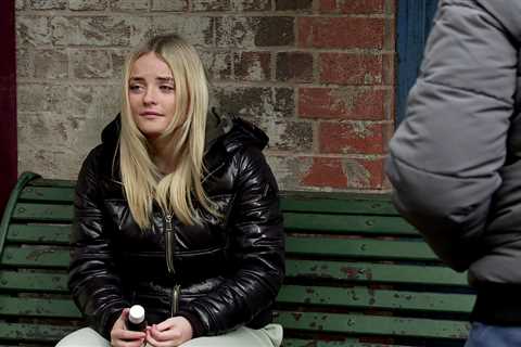 Coronation Street’s Millie Gibson shares emotional farewell message after soap leaving bash