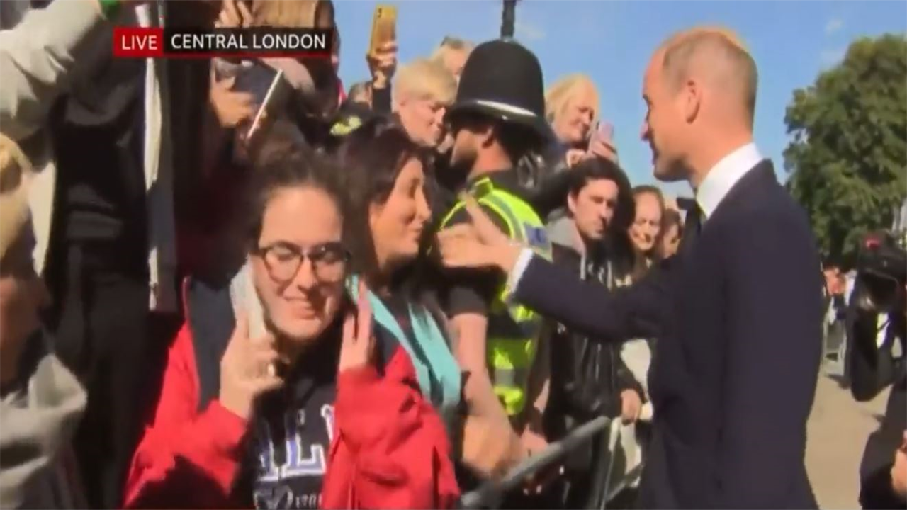 Hilarious moment woman answers her dad’s call seconds after meeting Prince William