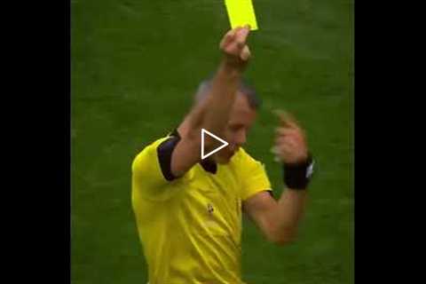 Neymar vs referee 🥺