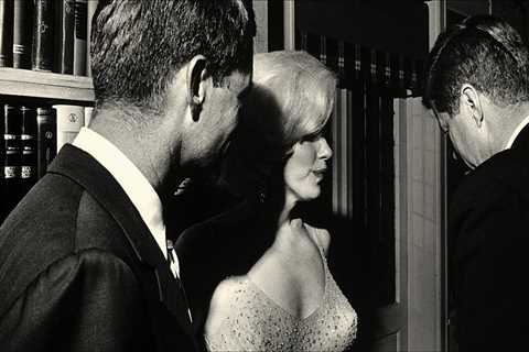Marilyn Monroe was heard having sex with President JFK & his brother Bobby Kennedy in secret..
