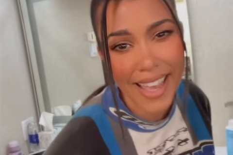 Kardashian critics mock Kourtney & Khloe’s faces for ‘looking like melted wax’ in ‘very..