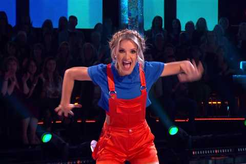 Strictly fans convinced the judges told to give Helen Skelton high score to ‘boost confidence’