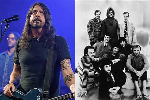 Watch Dave Grohl Cover Blood, Sweat and Tears' 'Spinning Wheel'