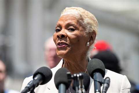 Dionne Warwick Wants to Meet Twitter CEO Elon Musk: ‘What Is Your True Intent?’