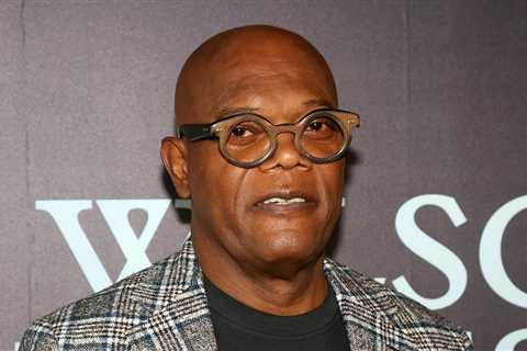 Samuel L. Jackson Fans Were Forced To Step In And Warn Him That His Twitter Likes Are Public After..