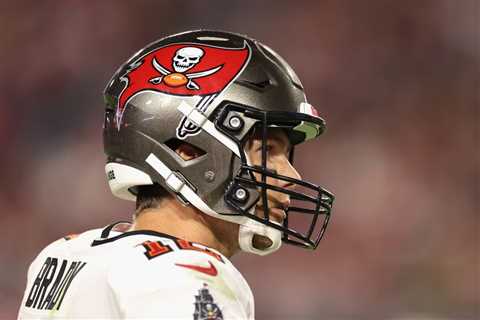 NFC South up for grabs in key Buccaneers-Panthers battle