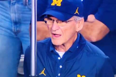 Jim Harbaugh’s dad, Jack, appeared to question son for not calling timeout