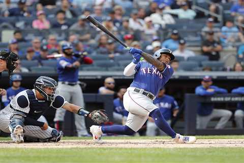 Yankees sign former top Rangers prospect Willie Calhoun