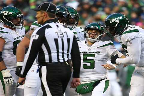 Jets’ Mike White not blaming injury for poor play: ‘Did not live up to’ standard