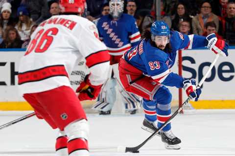 Mika Zibanejad’s scoring tear coming at right time for Rangers