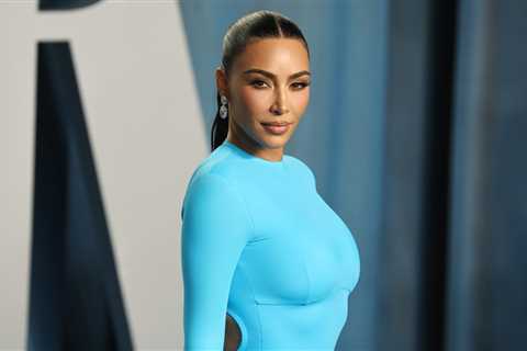 Kim Kardashian & North West ‘Shake It Off’ to Taylor Swift Song on TikTok