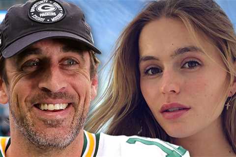 Aaron Rodgers Dating Bucks Owner's Daughter, Mallory Edens