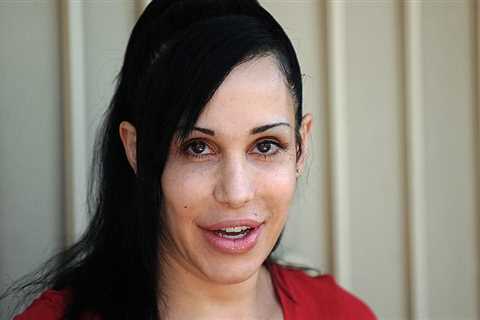 The Octomom Shared A Rare Picture Of Her Eight Kids Together For Their 14th Birthday, And Here's..