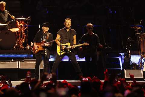 Bruce Springsteen Kicks Off 2023 Tour: Video, Pictures, Set List