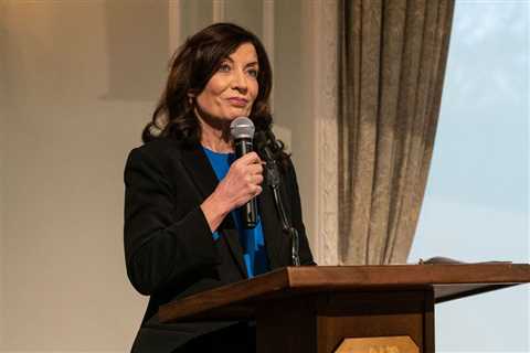 Gov. Kathy Hochul hit over $450M NY taxpayer bailout of horse industry