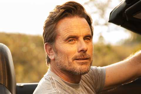 Charles Esten on the Story Behind New Song, ‘One Good Move’: ‘I Was Just a Bad Decision Machine’