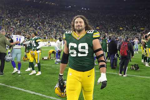 David Bakhtiari blasts Jimmy Kimmel after Aaron Rodgers ‘tin foil hat’ jab