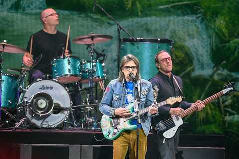 Weezer to Headline New Cave Mountain Catskills Music Festival