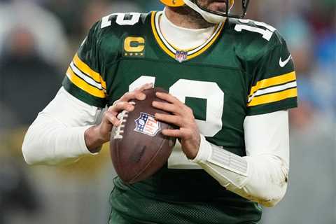 Aaron Rodgers and Jets ‘had conversations’ as Packers decision looms
