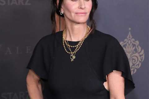 Courteney Cox's Biggest Beauty Regret Is Getting Facial Fillers