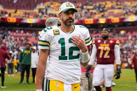 An Aaron Rodgers trade between Packers, Jets is not a simple formality
