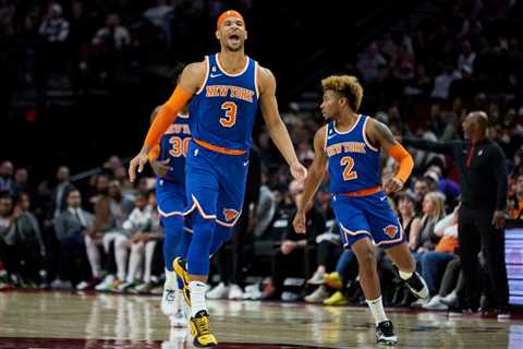 Knicks batter Trail Blazers to finish West Coast trip at 2-2