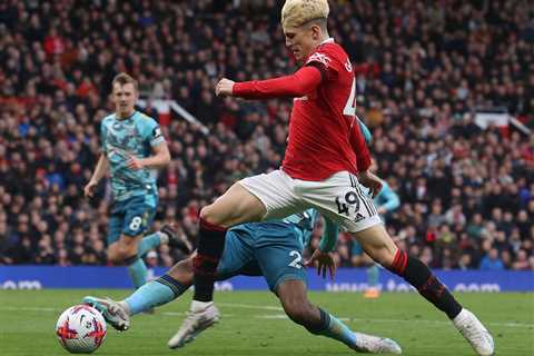 Premier League picks: Newcastle vs. Manchester United prediction Sunday