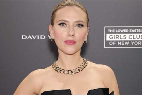 Scarlett Johansson Says Her Ego Is Simply “Too Fragile” To Be On Social Media
