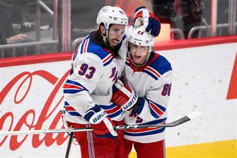 Mika Zibanejad doesn’t need goals to make Rangers power play impact