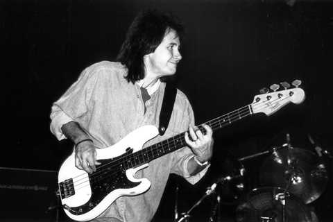 Former Ace Frehley, Peter Frampton Bassist John Regan Dead at 71