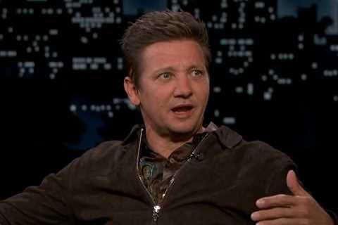 Jeremy Renner Appears On 'Jimmy Kimmel Live,' Say He's 'Lucky' to be Alive