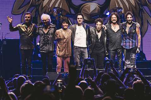 How Did Journey Survive Their 50th Anniversary Tour?