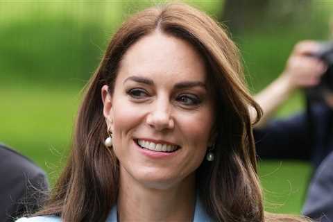 Casual Kate Middleton is stylish in a blazer and trainers as she sips gin with crowds at the Big..