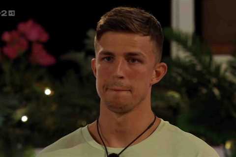Love Island fans vow to call Ofcom as they accuse Mitch of ‘harassing’ Molly