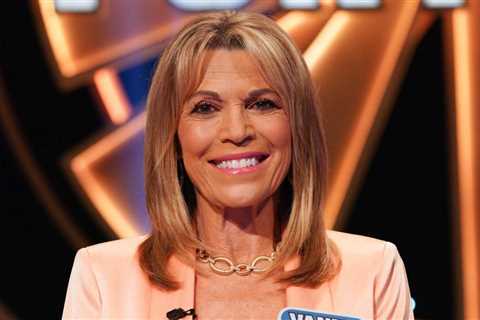 Vanna White Has Reportedly Gone 18 Years Without A Pay Raise On Wheel Of Fortune
